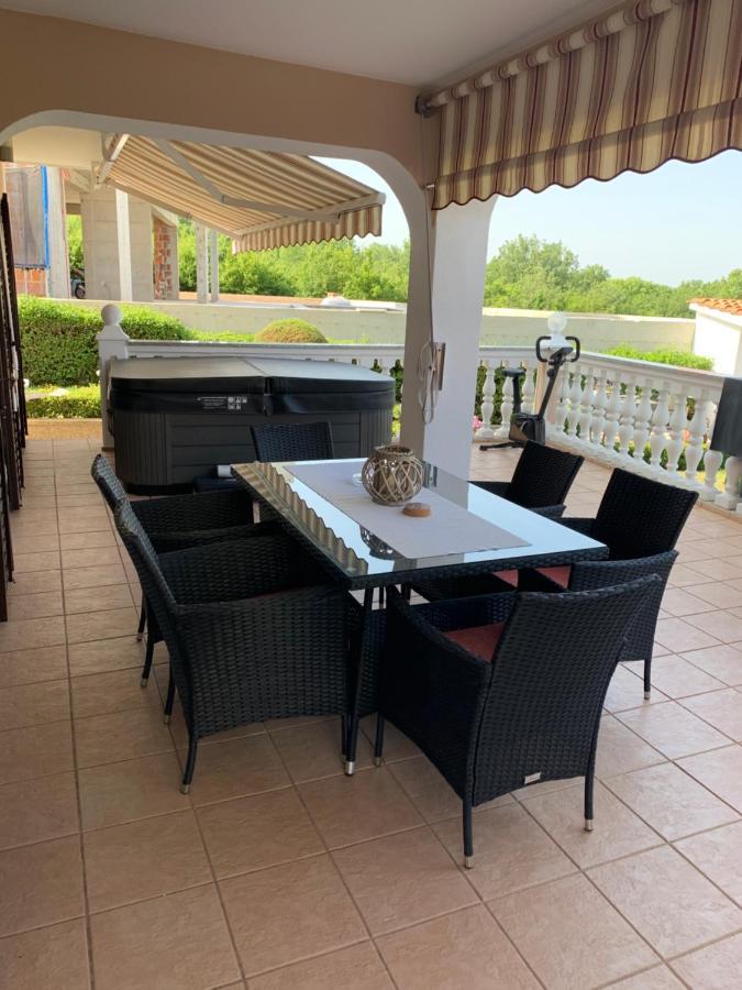 Apartment Smilja Malinska Ngoại thất bức ảnh