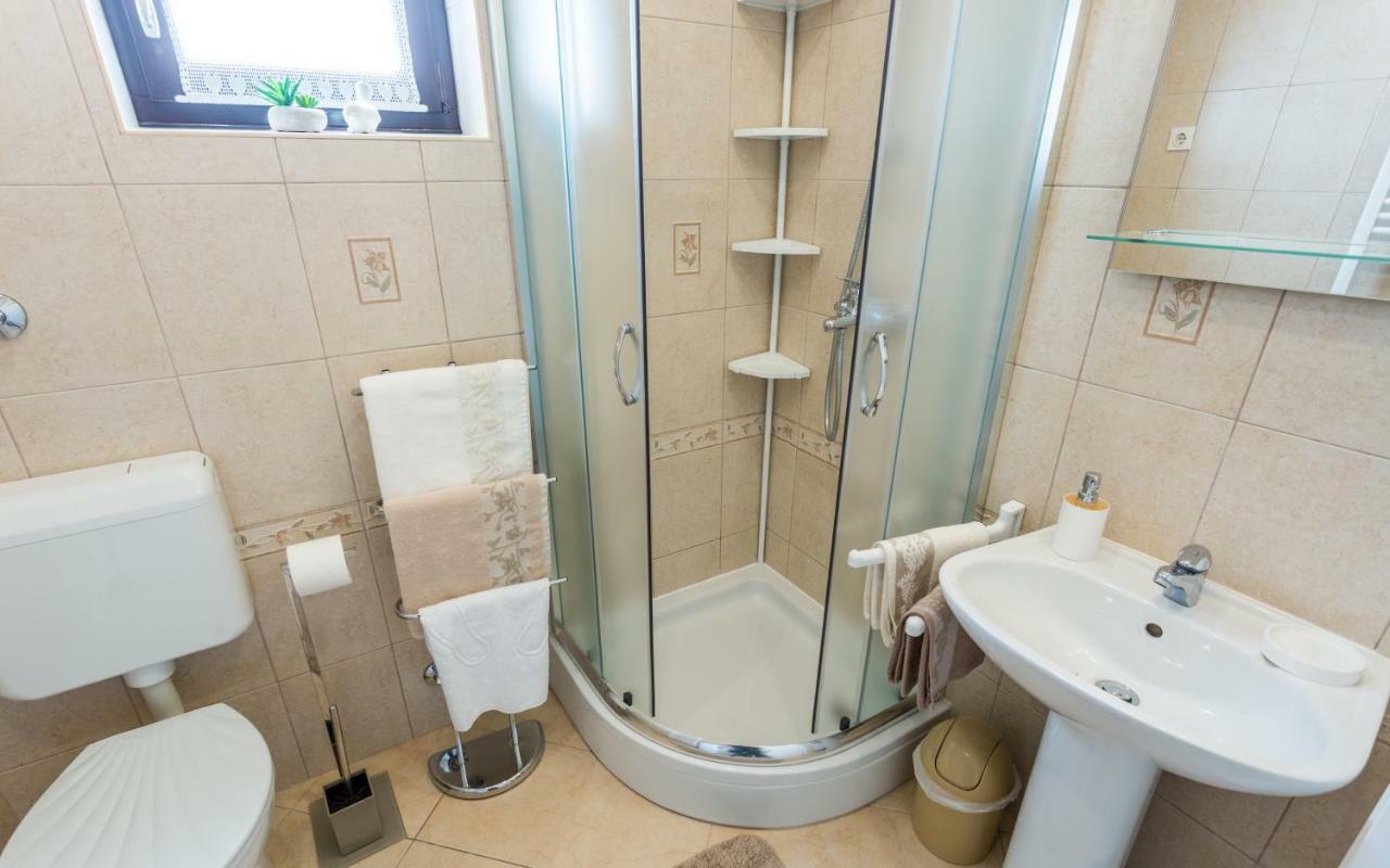Apartment Smilja Malinska Ngoại thất bức ảnh